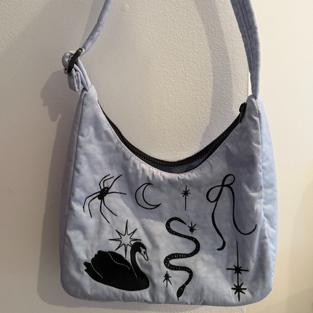 BAGGU Medium Nylon Crescent Bag